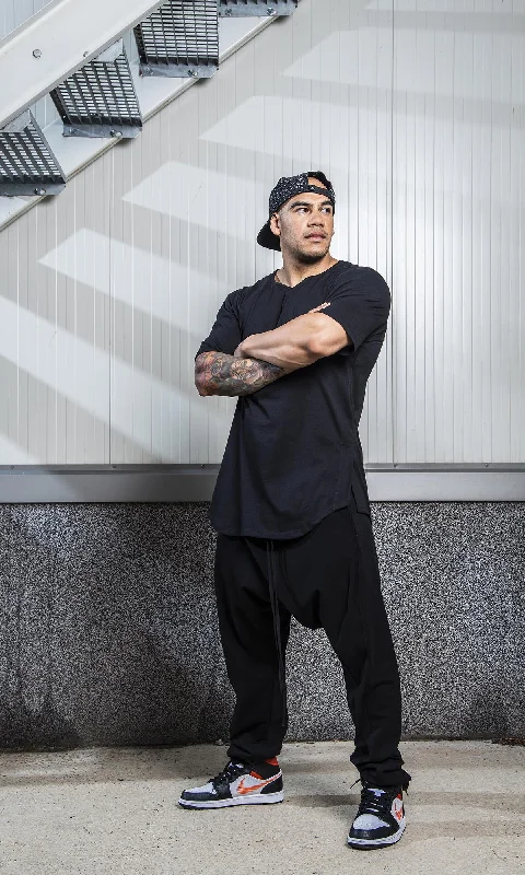 Deal Dash T-Shirt with Curved Hem and Side Slits
