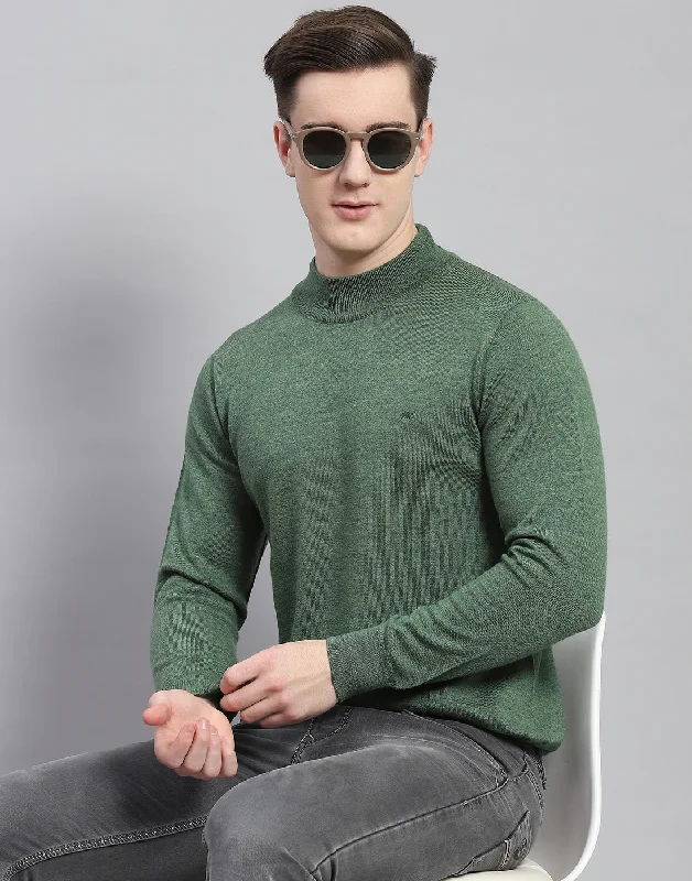 Men Green Solid T Neck Full Sleeve Pullover