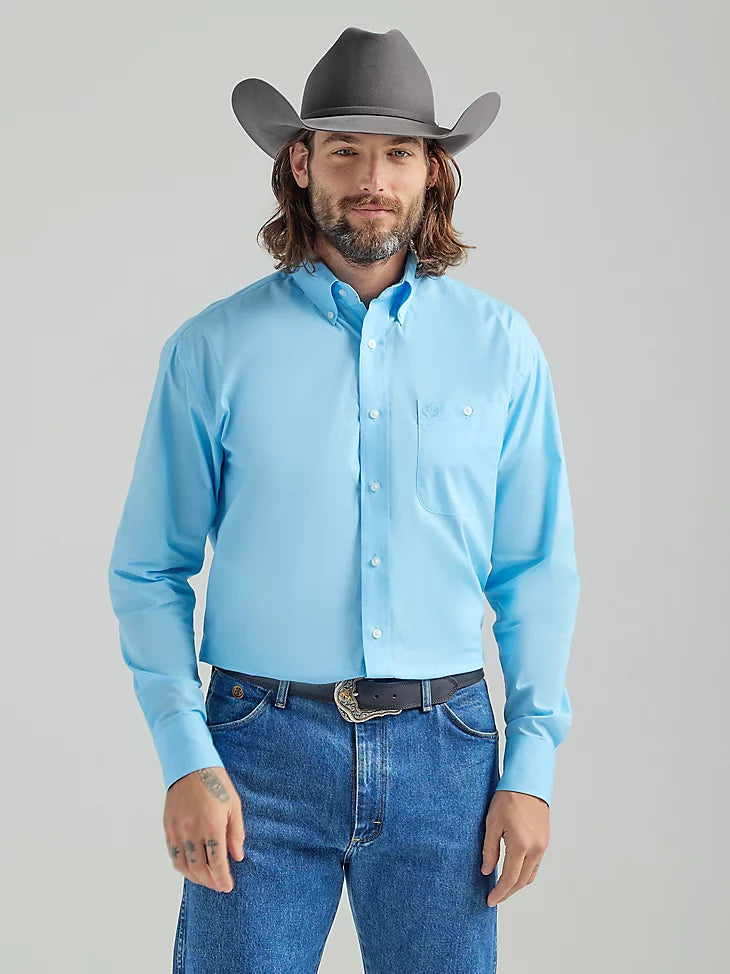 Weekend Savings Sensation WRANGLERS MEN'S GEORGE STRAIT LONG SLEEVE ONE POCKET BUTTON DOWN SOLID SHIRT IN BABY BLUE