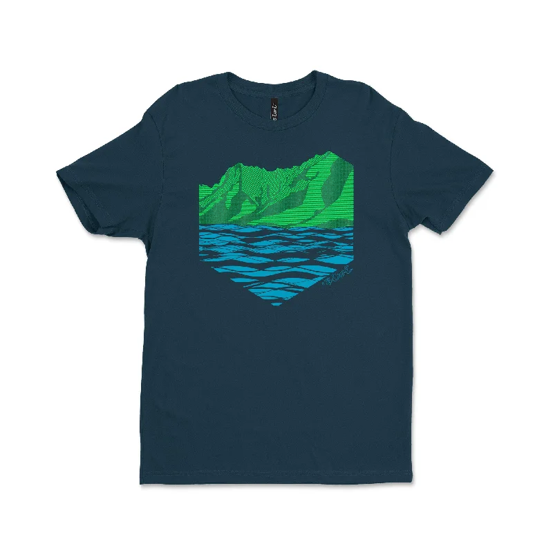 Weekend Discounts to Delight Mauka to Makai T-shirt in Indigo