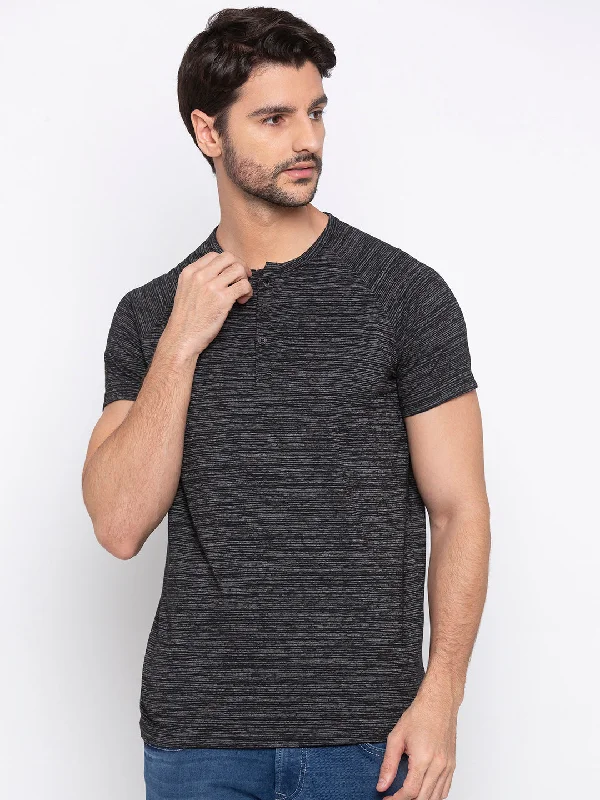 Weekend Savings Fiesta Spykar Men Black Cotton Blend T-Shirt