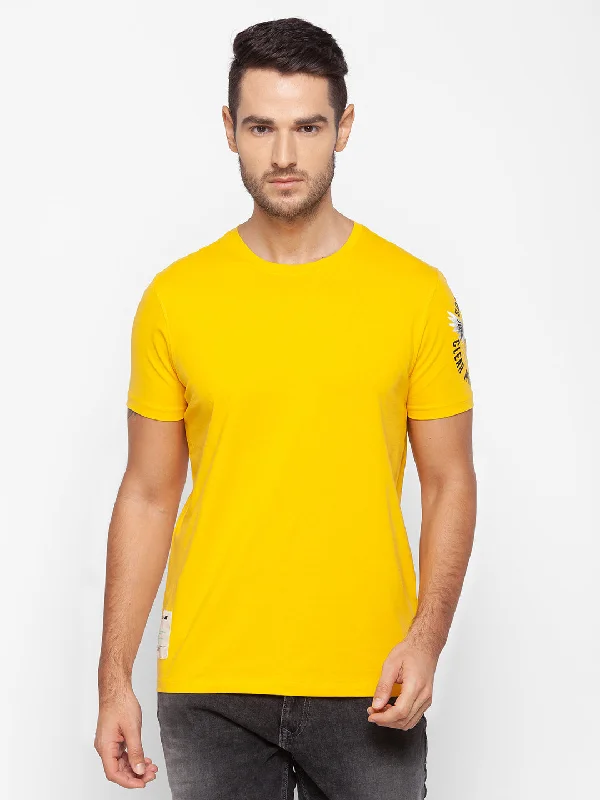 Price Smash Spykar Men Yellow Cotton Slim Fit Round Neck T-Shirt