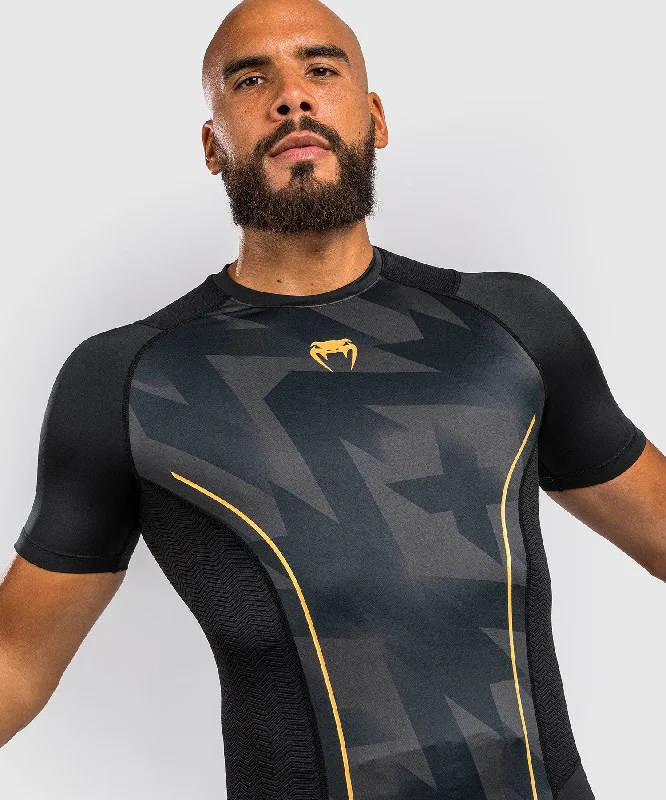 Best Bargains Venum Razor Rashguard Short Sleeves - Black/Gold