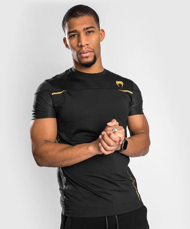 Deal Dash Venum Tempest 2.0 Dry tech T-shirt – Black/Gold